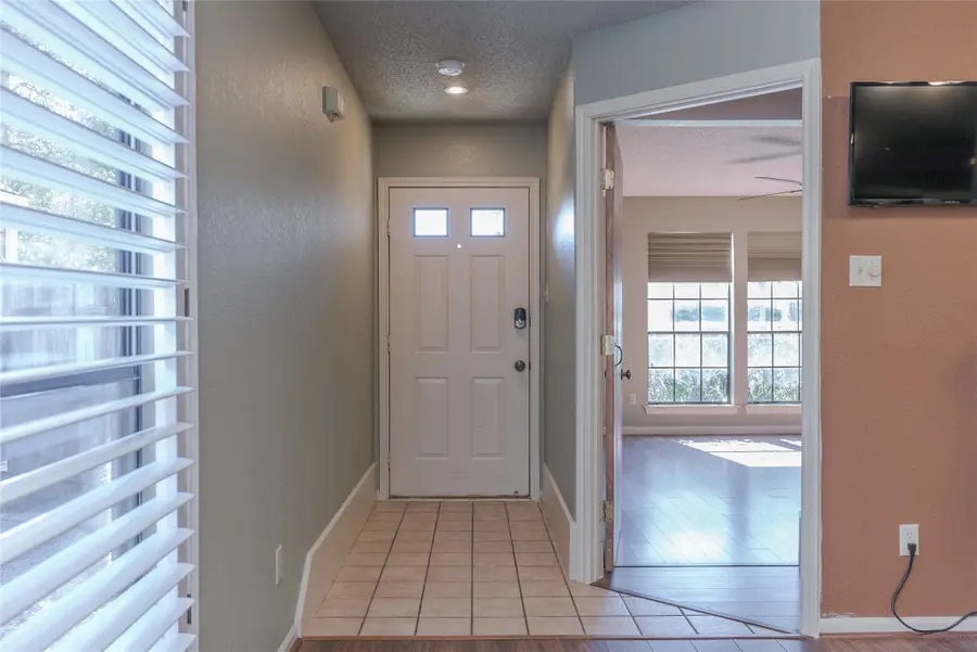 243 Teakwood Lane, Lewisville, TX 75067 - Image #3