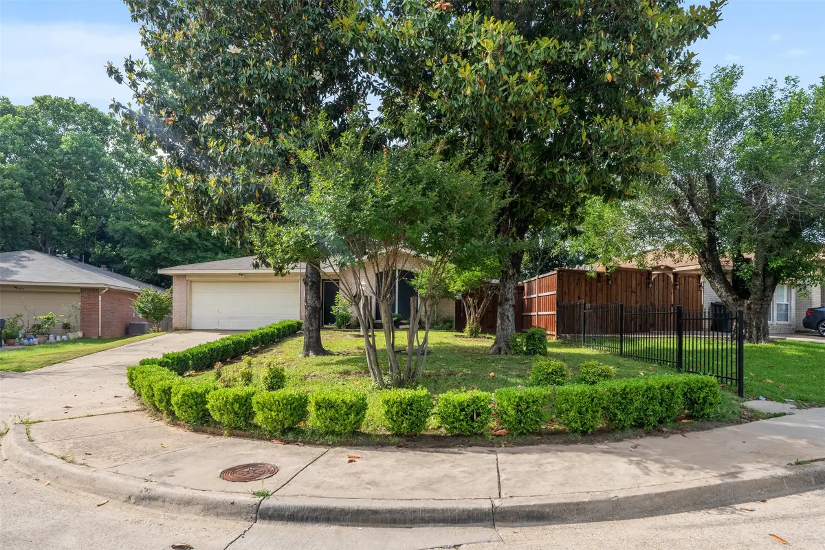 9452 Crimnson Court, Dallas, TX 75217 - Image #1