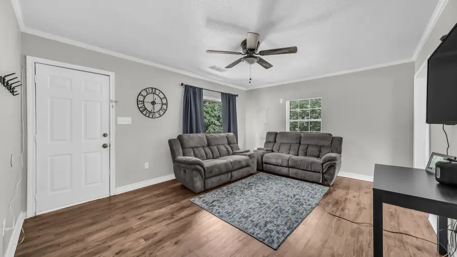 1009 S Brazos Street, Weatherford, TX 76086 - Image #3