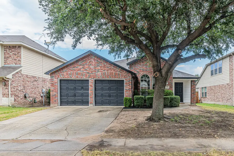 1505 Kittyhawk Drive, Little Elm, TX 75068 - Image #2