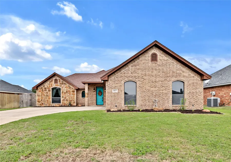 1813 Roadrunner Drive, Weatherford, TX 76088 - Image #2