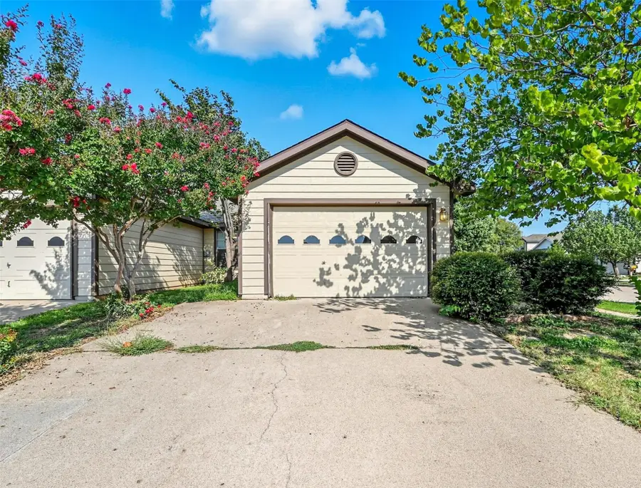 5200 Mountain Spring Trail, Fort Worth, TX 76123 - Image #2