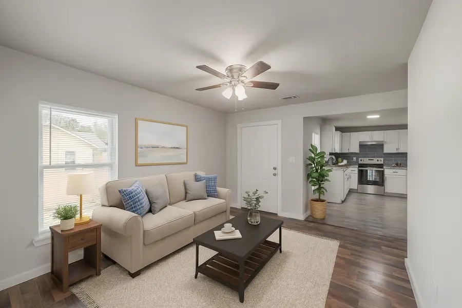 1224 Colvin Street, Fort Worth, TX 76104 - Image #2