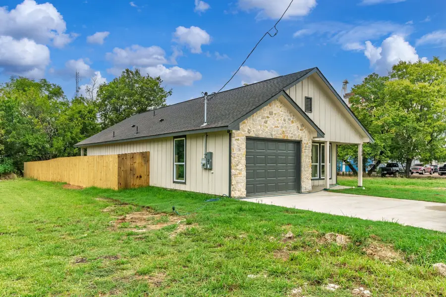 2208 Mill Street, Greenville, TX 75401 - Image #2