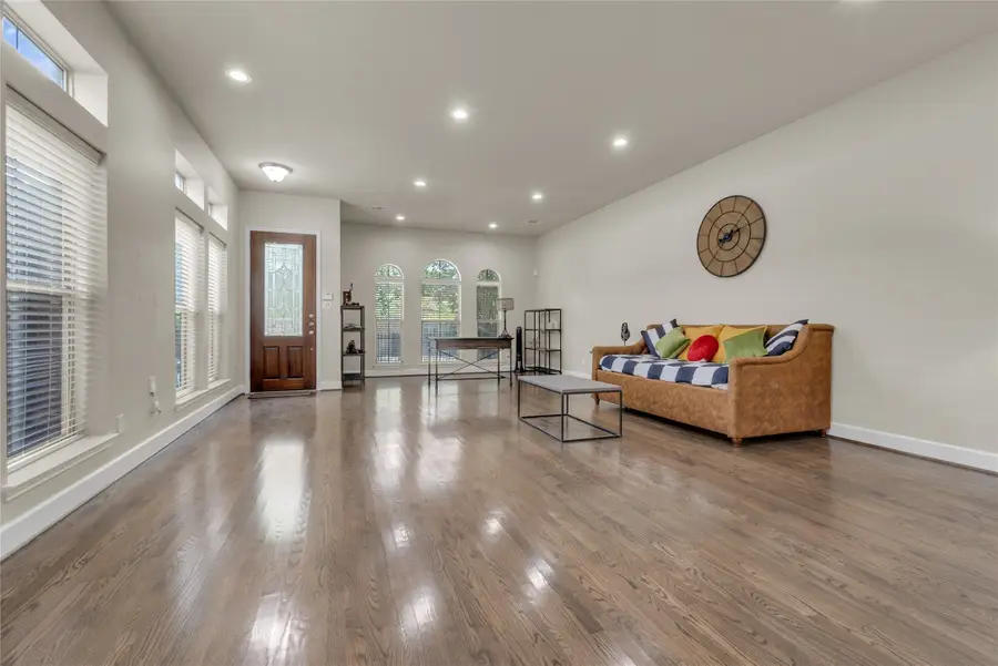 2407 Knight Street, Dallas, TX 75219 - Image #2