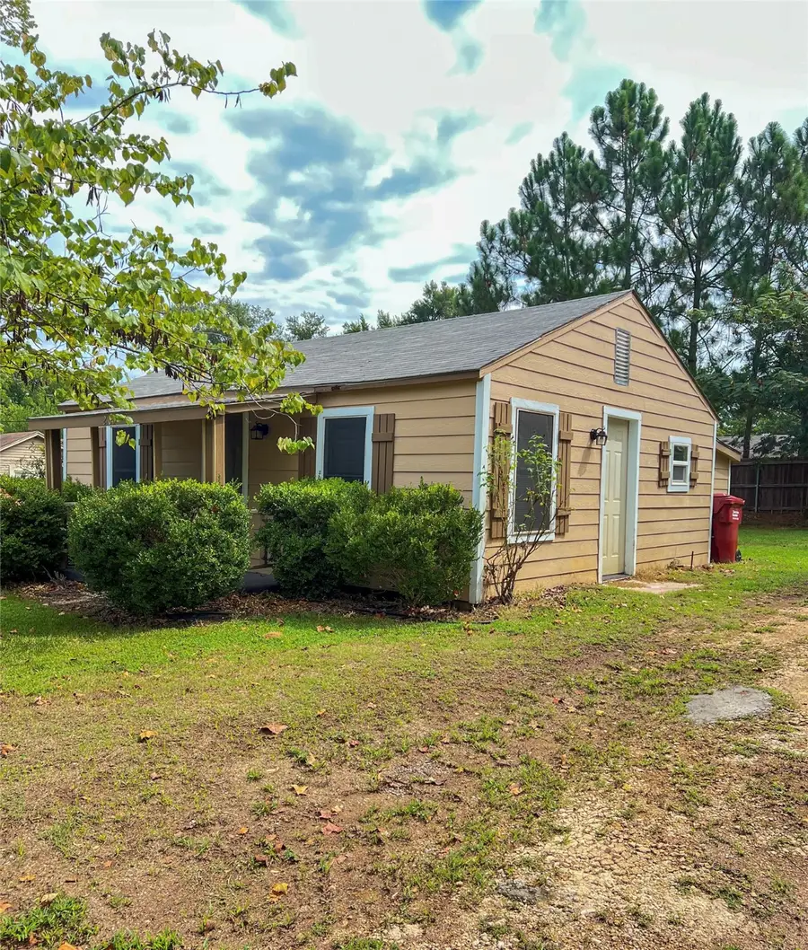 205 Pecan Street, Mount Vernon, TX 75457 - Image #2