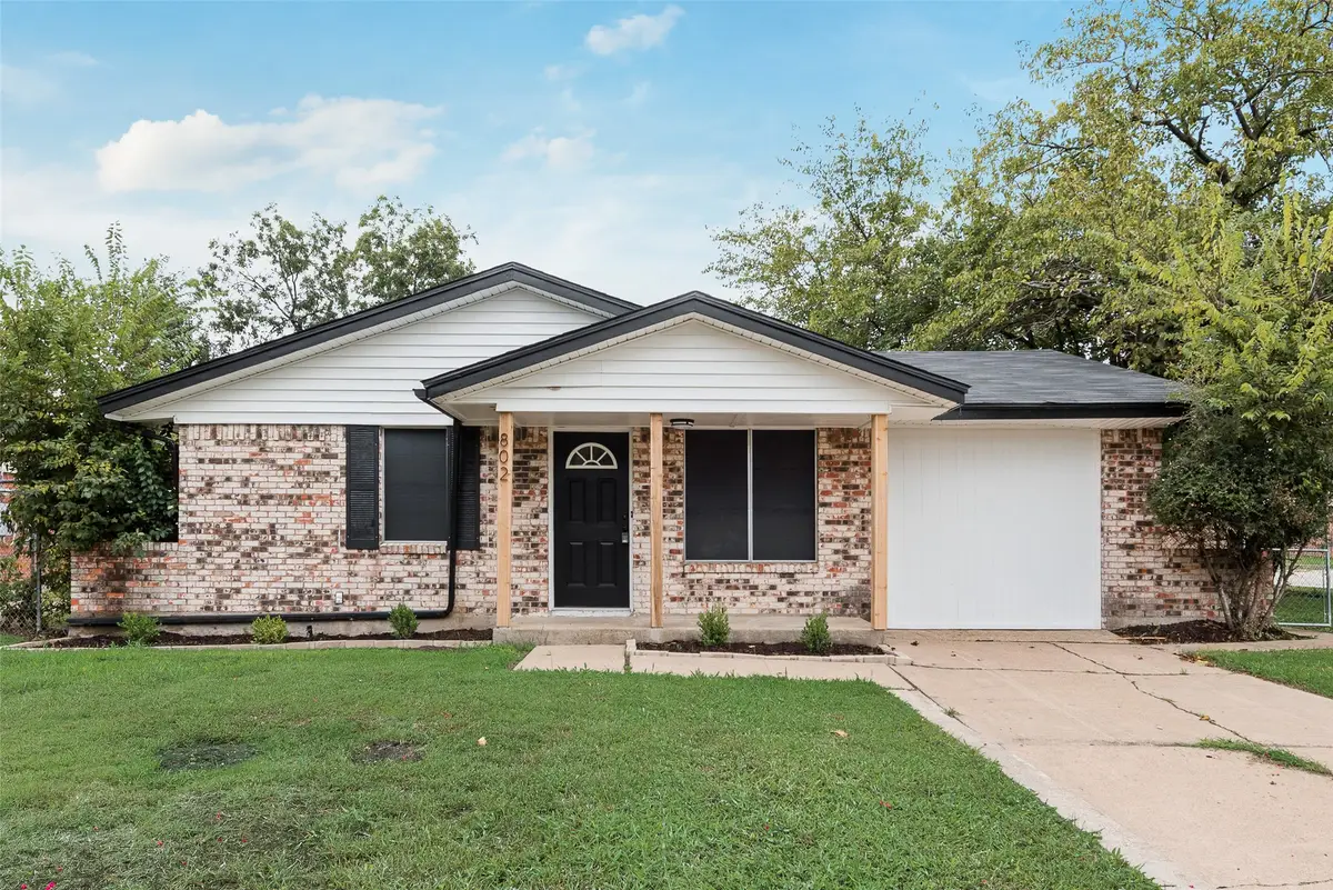 802 E Vista Drive, Garland, TX 75041 - Image #1
