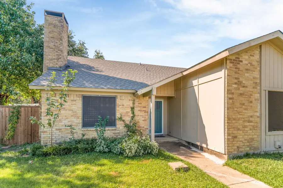 1706 Hartford Drive, Carrollton, TX 75007 - Image #3