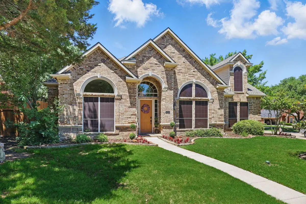 900 Shadow Ridge Drive, Highland Village, TX 75077 - Image #1