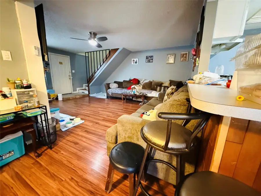 2610 Santiago Circle, Grand Prairie, TX 75052 - Image #2