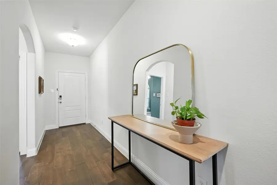 10704 Klondike Lane, Aubrey, TX 76227 - Image #2