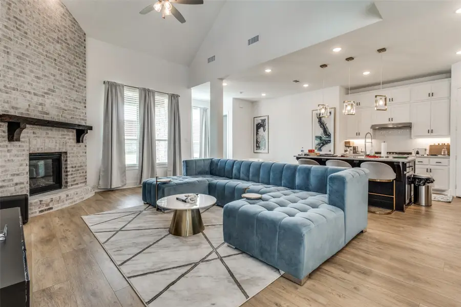 503 N Eagle Point, Van Alstyne, TX 75495 - Image #2