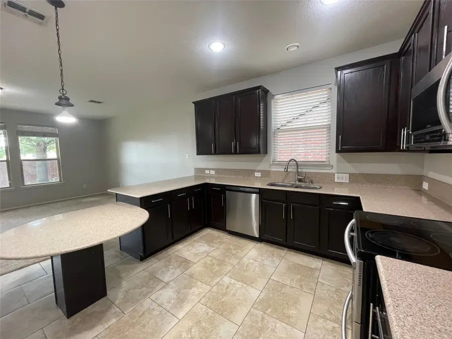 5713 Pebble Ridge Drive, McKinney, TX 75070 - Image #3