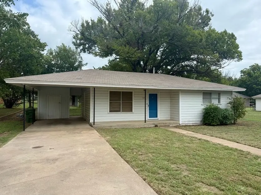312 N Avenue B, Springtown, TX 76082 - Image #3