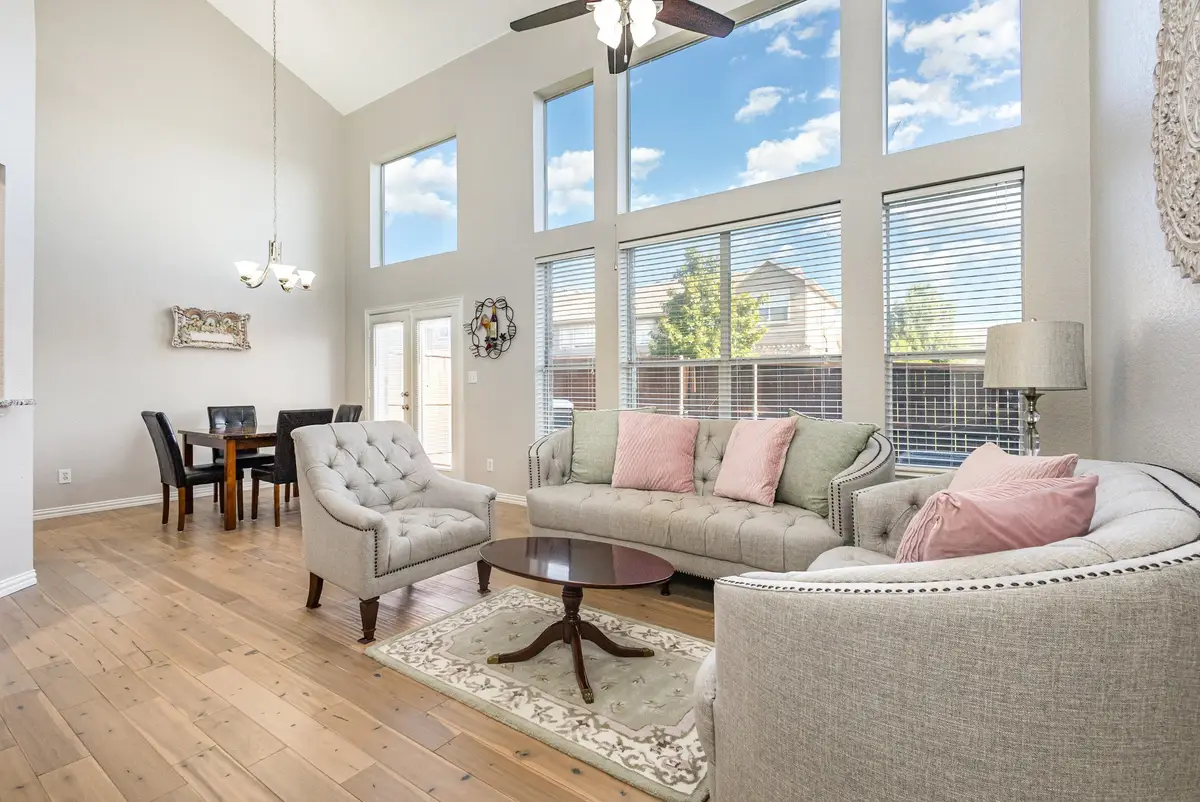 913 Avondale Lane, Plano, TX 75025 - Image #1