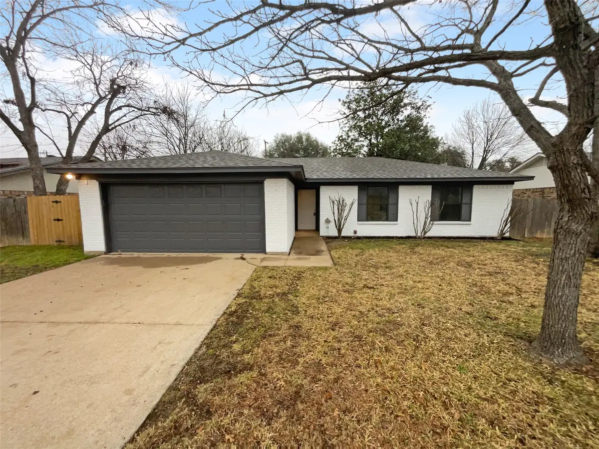 1713 Prince Drive, Benbrook, TX 76126 - Image #1