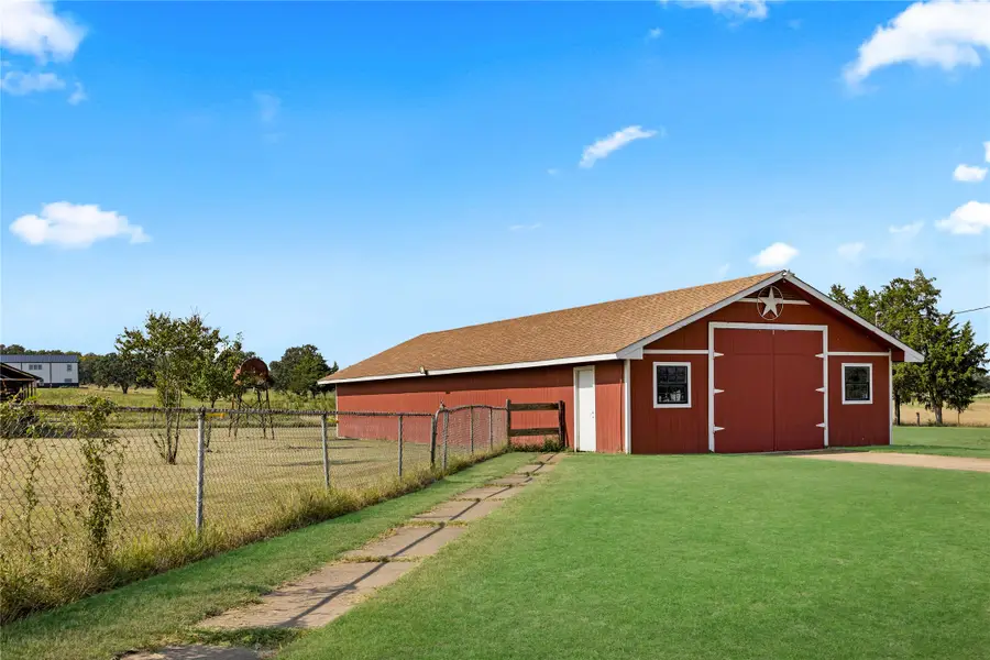 4425 County Road 711, Cleburne, TX 76031 - Image #3