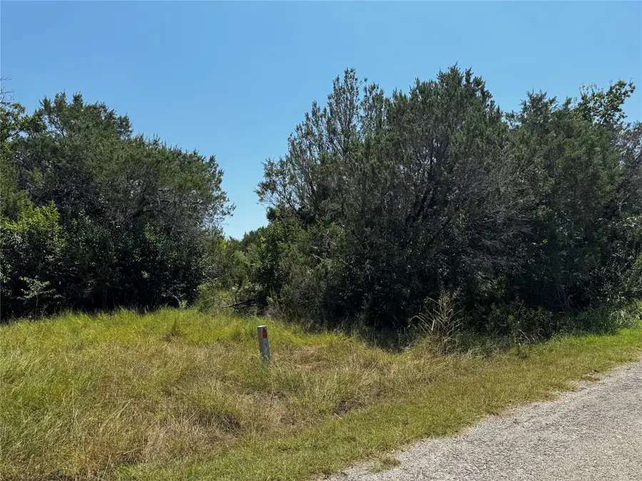 1027 Hopi Court, Granbury, TX 76048 - Image #3