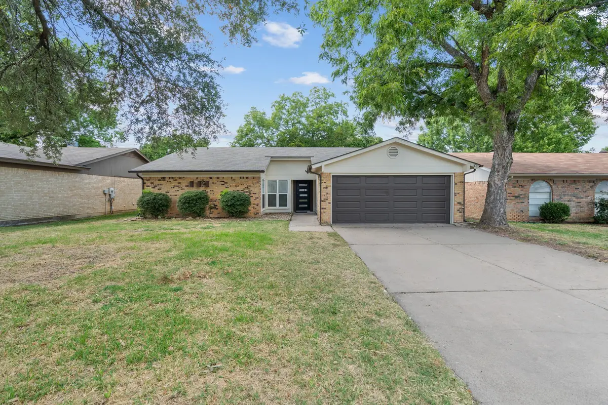2510 Colleen Drive, Arlington, TX 76016 - Image #1