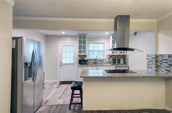 7931 Royal Lane #216, Dallas, TX 75230