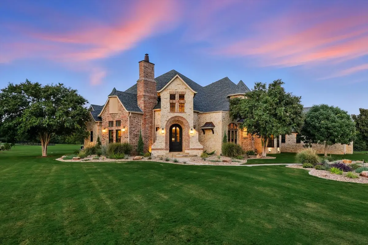 850 Manor Drive, Argyle, TX 76226 - Image #1