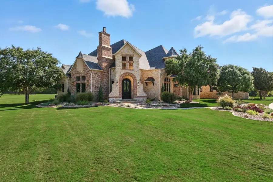 850 Manor Drive, Argyle, TX 76226 - Image #2