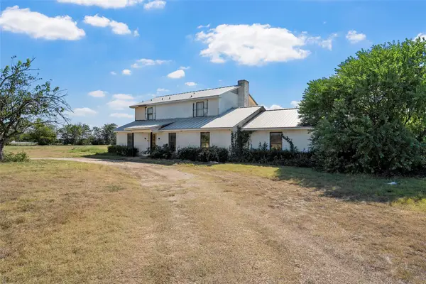 2139 Meandering Way, China Spring, TX 76633