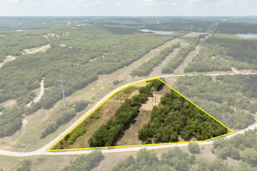 721 Sandstone Court, Bowie, TX 76230 - Image #3