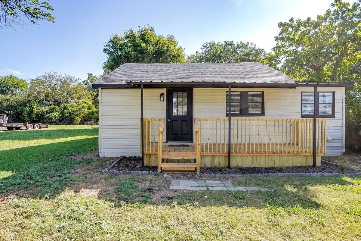 707 Harrel Avenue, Bynum, TX 76631 - Image #1