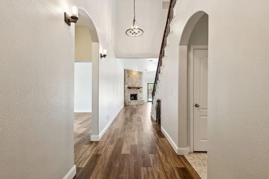 3012 Waterglen Drive, Fort Worth, TX 76244 - Image #3