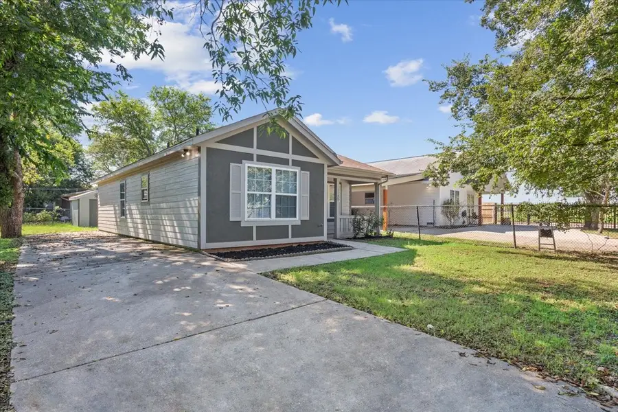1120 Holt Avenue, Waco, TX 76706 - Image #2