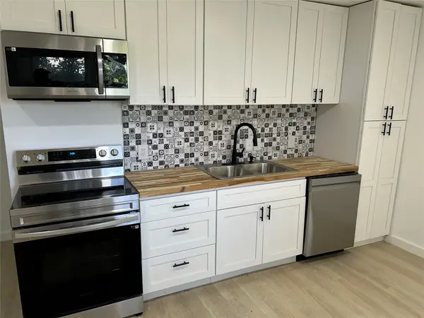 206 N 3rd Street, Lott, TX 76656