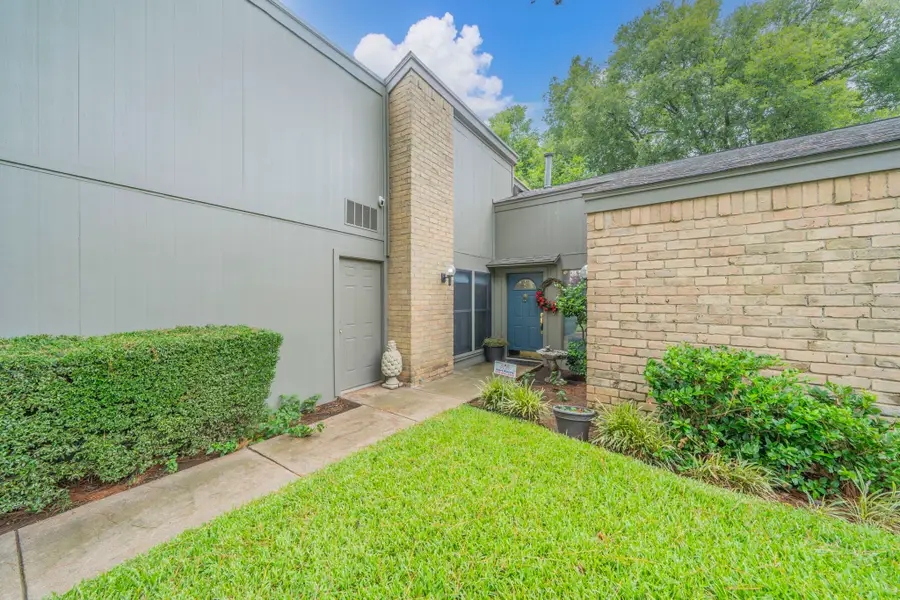 1806 Eastwood Court, Grand Prairie, TX 75050 - Image #3