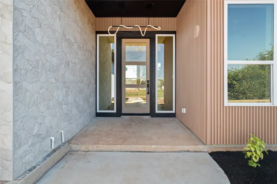 7316 N Sundance Drive, Joshua, TX 76058 - Image #2