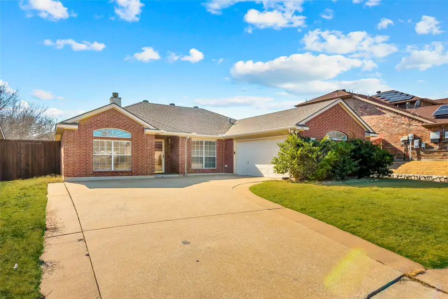 3901 Georgetown Drive, Sachse, TX 75048 - Image #2