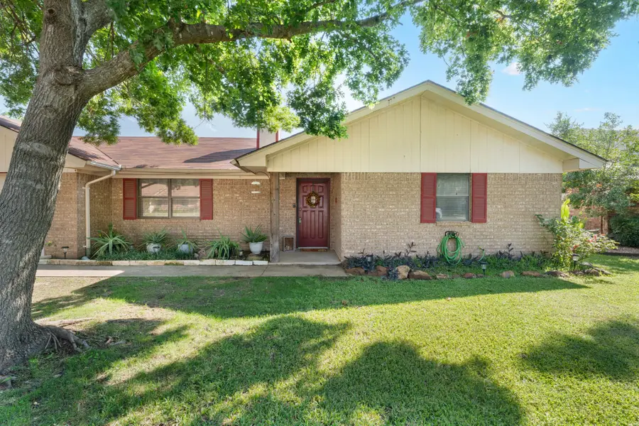 1407 Inglewood Drive, Stephenville, TX 76401 - Image #2