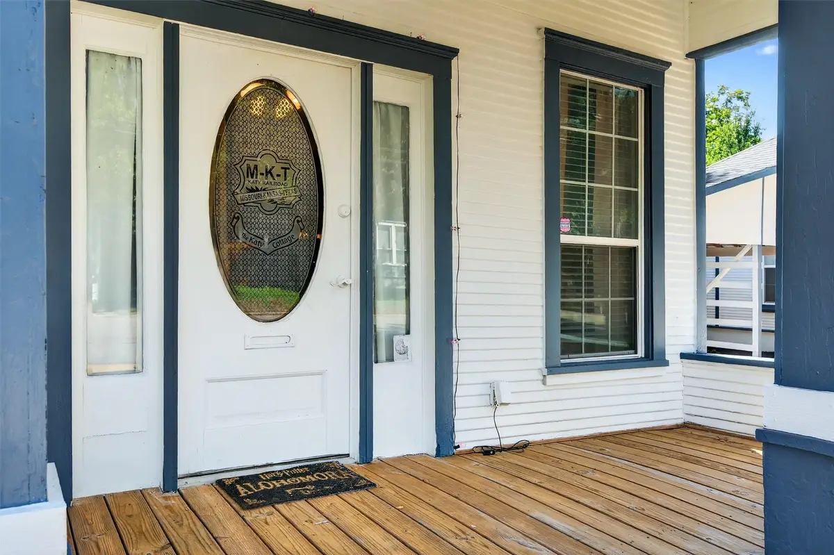 108 N Eddy Avenue, Denison, TX 75020 - Image #1