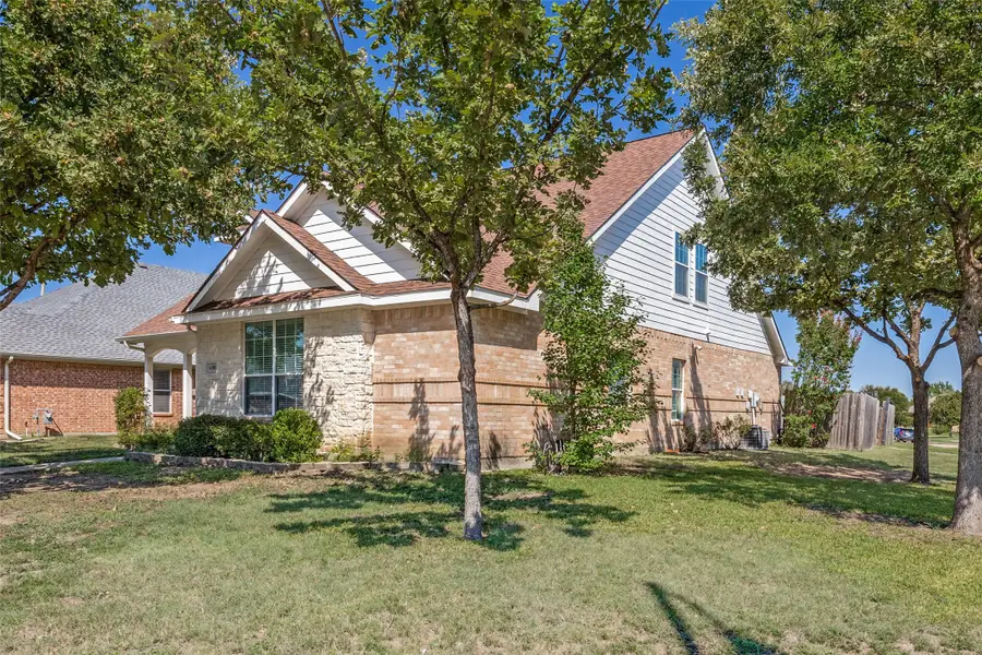 6100 Huntington Drive, Haltom City, TX 76137 - Image #2