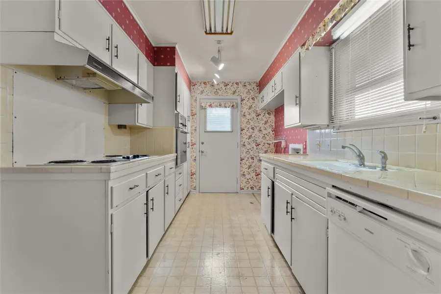 3216 Macarthur Drive, Waco, TX 76708 - Image #3