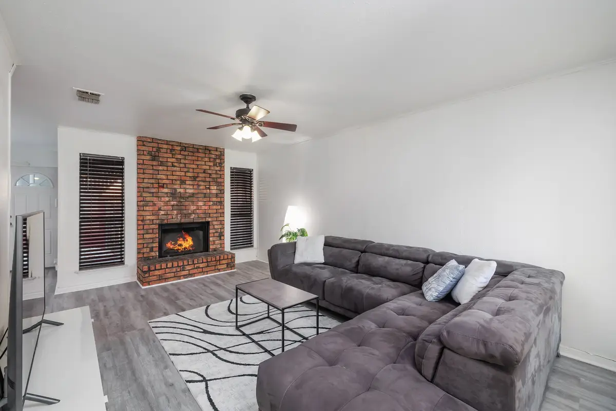 2405 Long Ridge Lane, Arlington, TX 76014 - Image #1