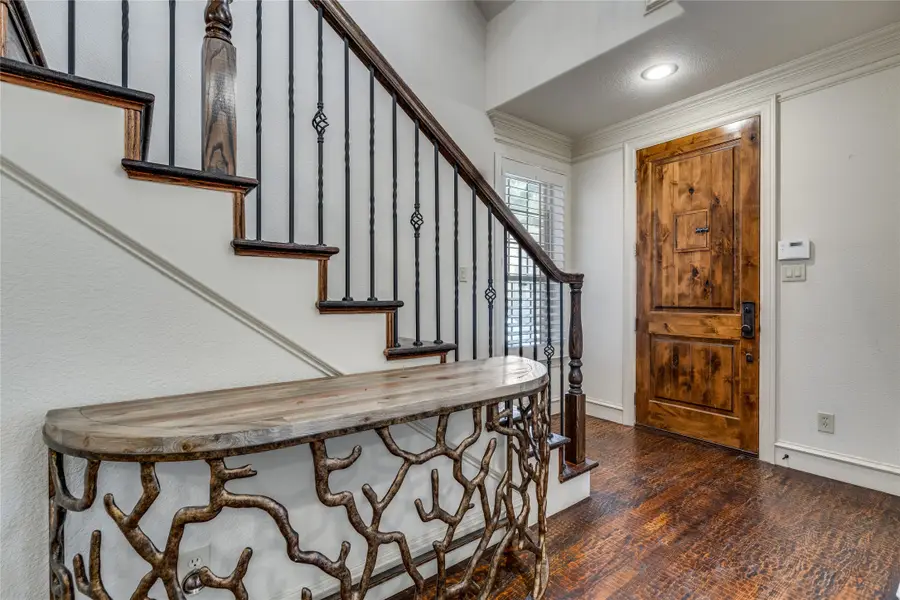 4045 Winsor Drive, Farmers Branch, TX 75244 - Image #2