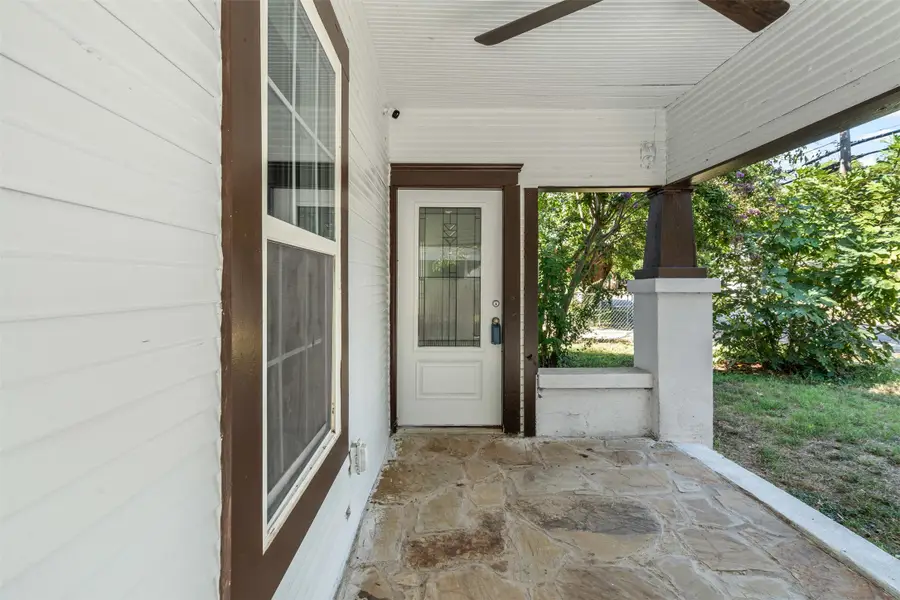 709 N Buffalo Avenue, Cleburne, TX 76033 - Image #3