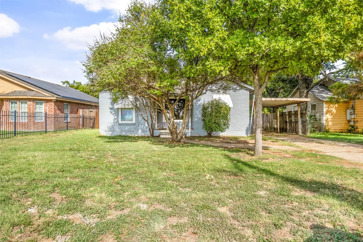 2837 Meaders Avenue, Fort Worth, TX 76112 - Image #1