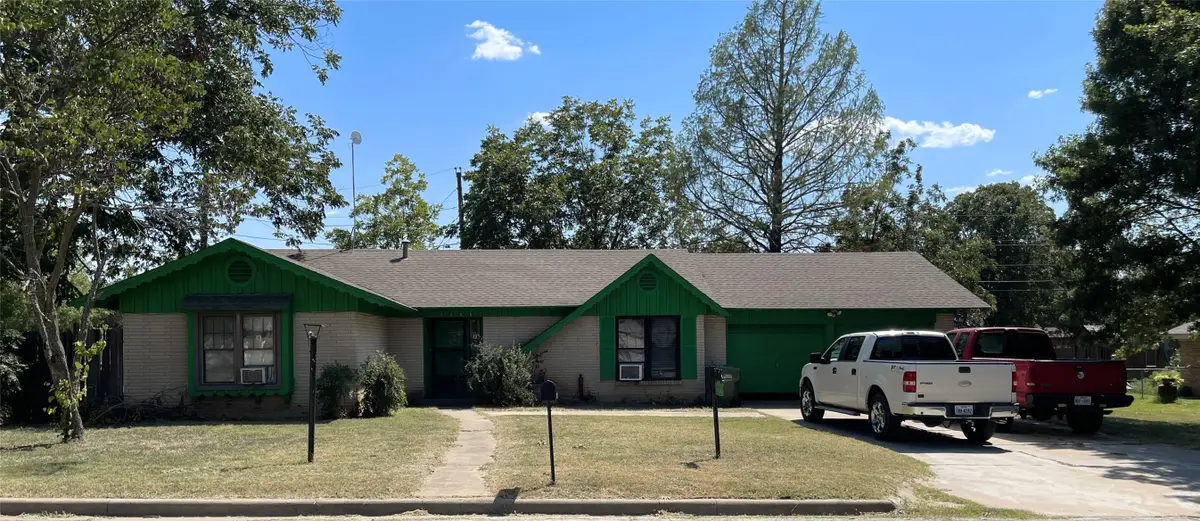 2506 SE 11th Street, Mineral Wells, TX 76067 - Image #1