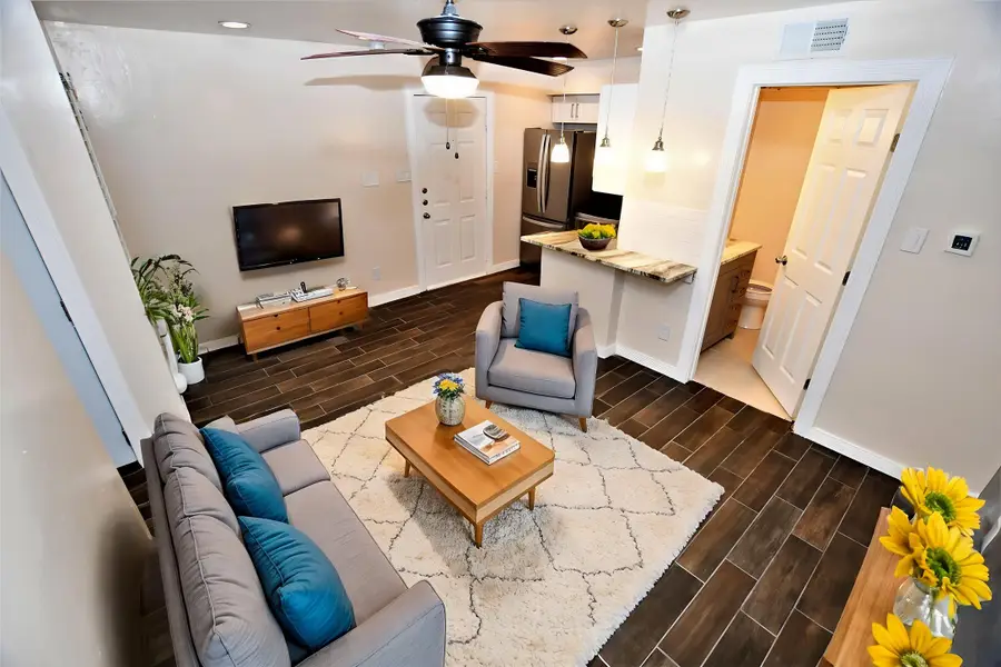 9821 Walnut Street #303, Dallas, TX 75243 - Image #3