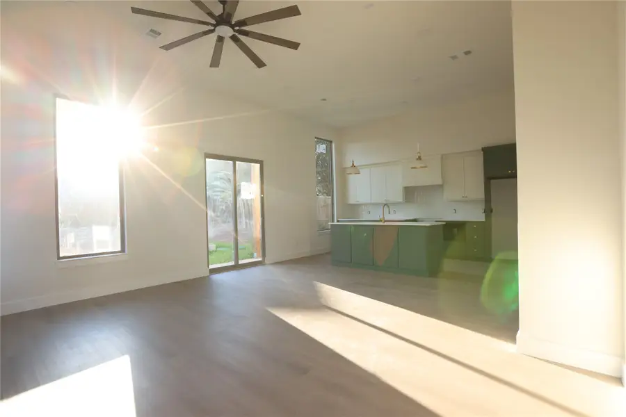 2518 Elk Trail, Granbury, TX 76048 - Image #3