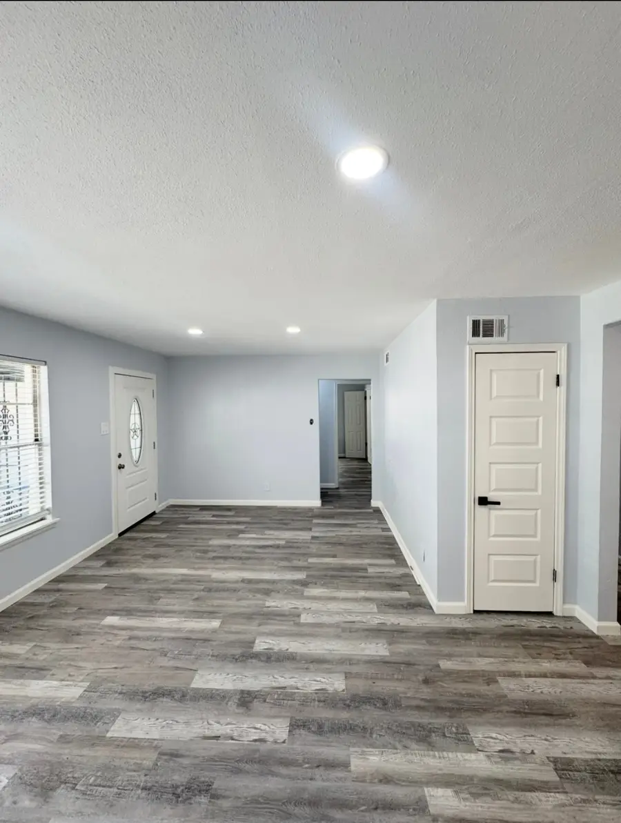 4521 Malden Lane, Dallas, TX 75216 - Image #2