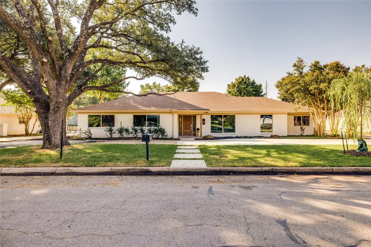 7017 Serrano Drive, Fort Worth, TX 76126 - Image #1