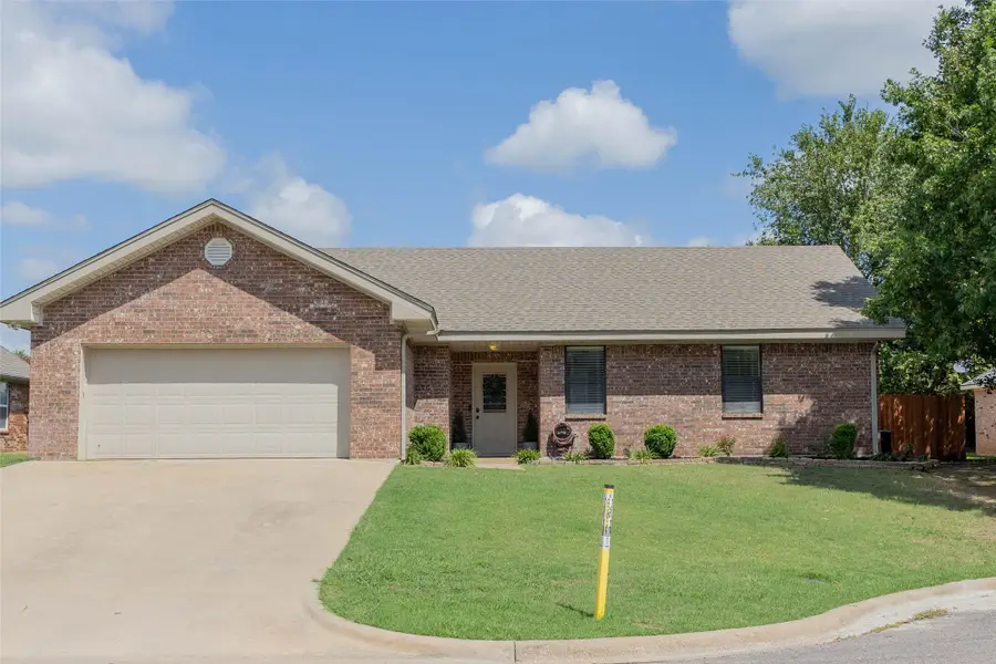 2220 N Village Drive, Bonham, TX 75418 - Image #2