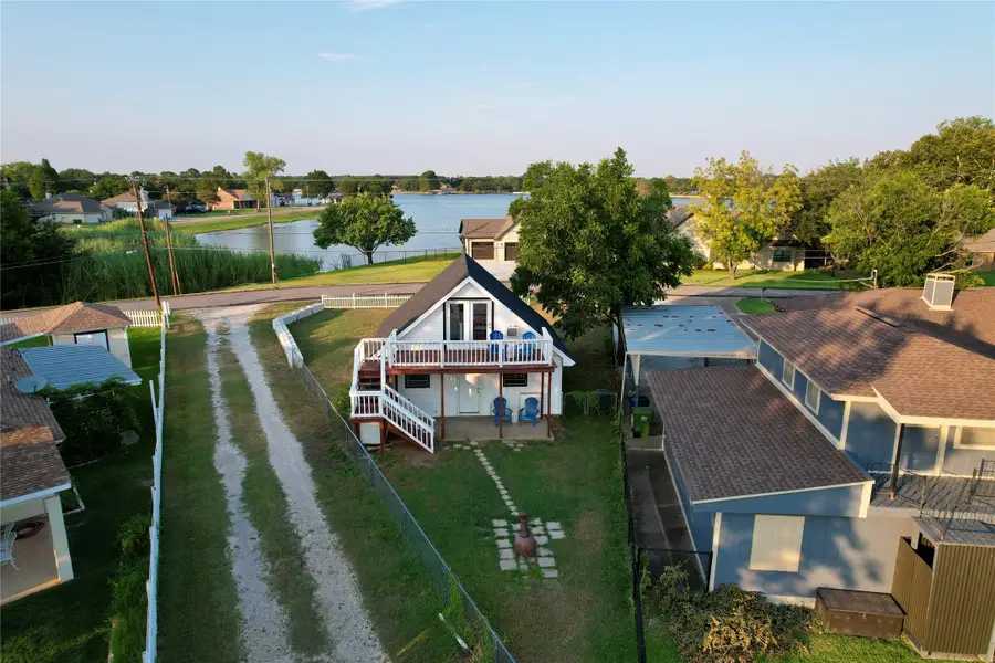 4604 E Holiday Estates Court, Granbury, TX 76049 - Image #3